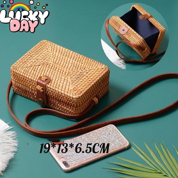 luckyday99 Handbags - NEW HANDMADE Rattan Straw Shoulder Crossbody Purse